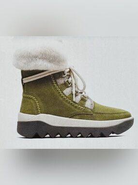 Royal Canadian Waterproof Kale Suede Boots Women Size 8